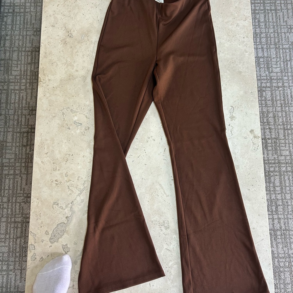 Wilfred Chocolate Brown Ribbed Pants from Artzia